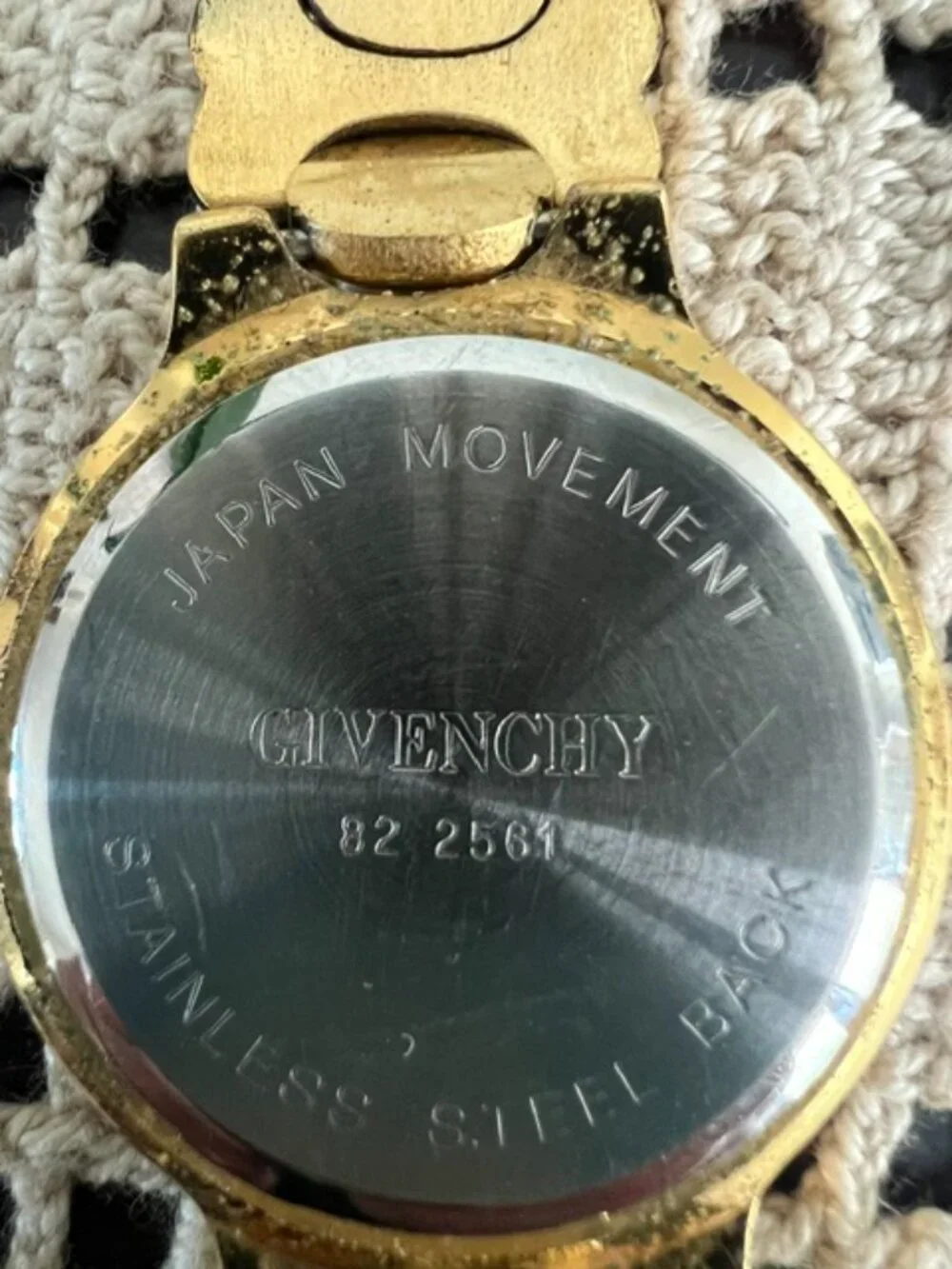 VTG Givenchy Gold Tone Watch 82 2561 With Gold Strap - New Battery